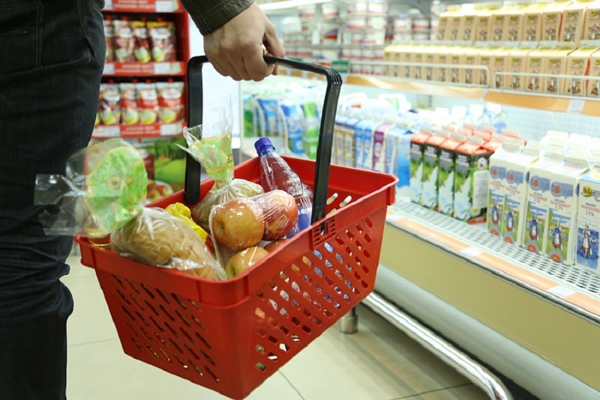 В Иркутской области зафиксируют цены на 48 социально значимых товаров
