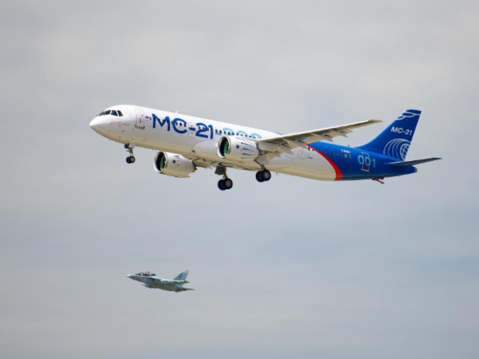 Губернатор Приангарья поздравил коллектив Иркутского авиазавода с первым полетом МС-21