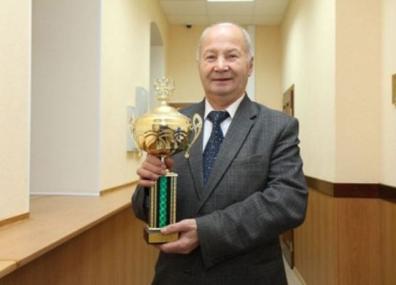 Замдиректора иркутской ШВСМ Владимир Соловьев получил звание Заслуженного работника физической культуры