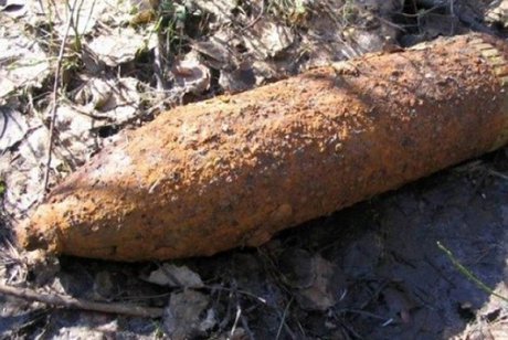 Опасный артиллерийский снаряд нашли в заброшенном детском саду Иркутска