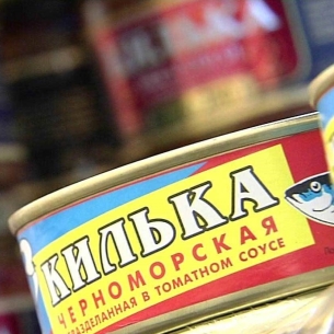 В Иркутскую область за год ввезли 24 условные банки консервов на одного жителя