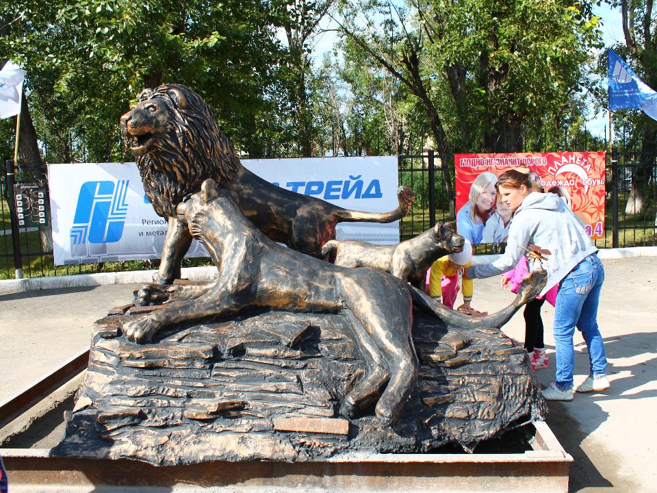 Фестиваль бетонной скульптуры "ТВОРИМИР-2017" прошел в Свирске