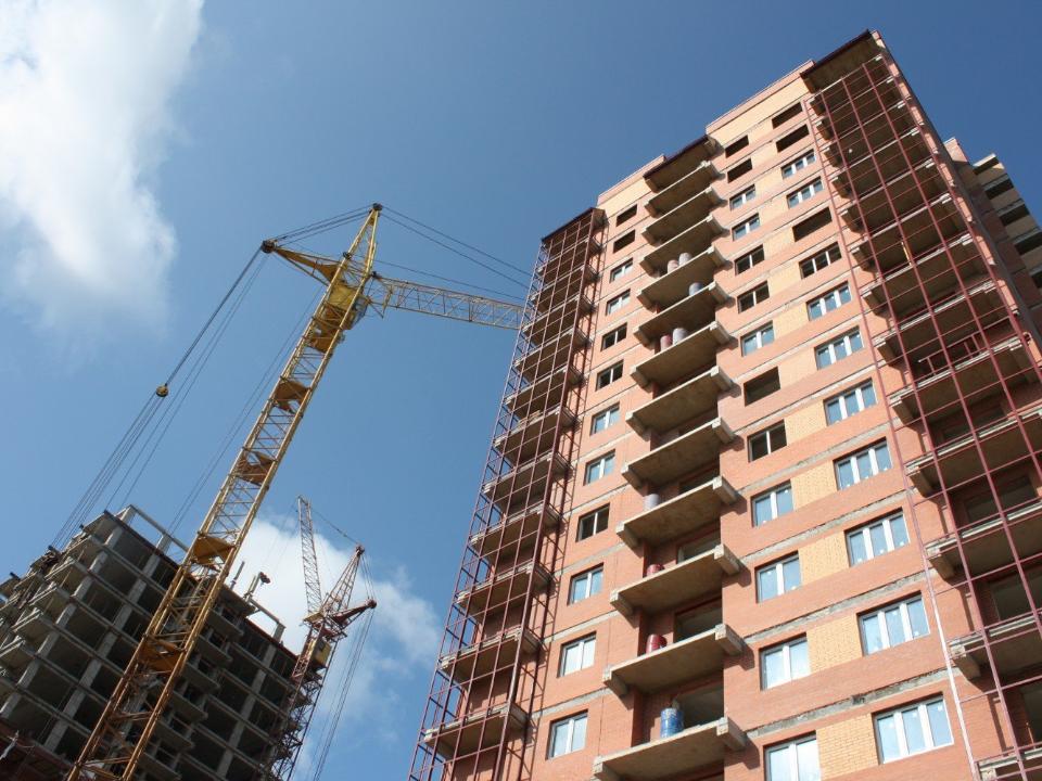 Микрорайон Березовый увеличил объем введенного жилья в регионе почти в полтора раза