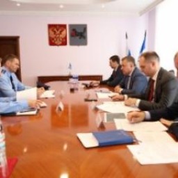 Глава Приангарья обсудил с замгенпрокурора РФ ситуацию в регионе