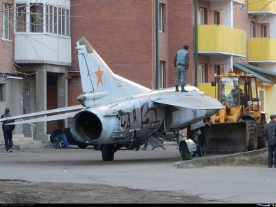 Символ ИВВАИУ - истребитель МиГ-23М – переехал в «Патриот»