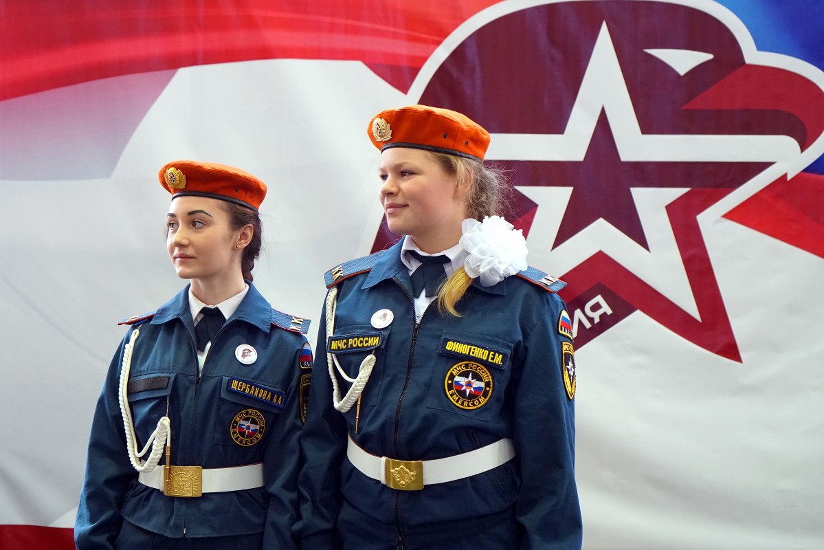 В Иркутске около 200 школьников вступили в ряды Юнармии