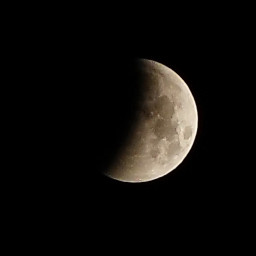27 июля иркутяне наблюдали самое продолжительное полное затмение Луны в XXI веке (Фоторепортаж)