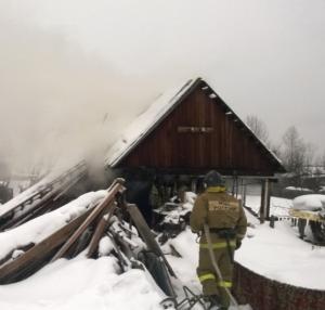 Тело женщины, не поврежденное огнем, обнаружили на пожарище в Братске