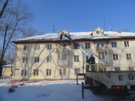 Более 80% крыш Ленинского округа очищено от снега