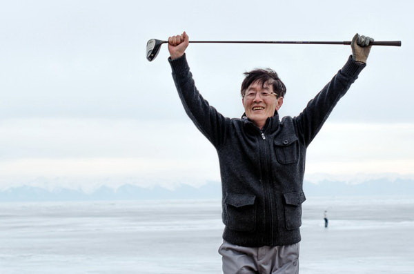 Генконсул Республики Корея в Иркутске победил в турнире по ледовому гольфу на Байкале