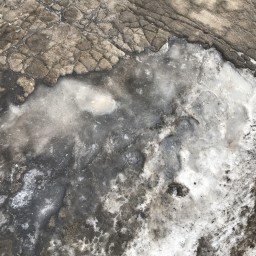 Коммунальщики Иркутска устроили на тротуарах опасные для горожан ледовые катки