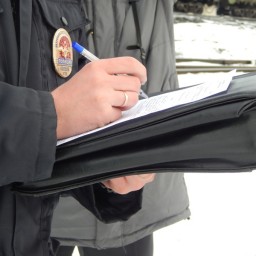 Виновных в падении на женщин льда с крыши дома в Иркутске ищет СКР
