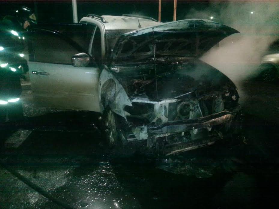 Внедорожник Mitsubishi Pajero Sport подожгли в Ангарске ночью 24 марта