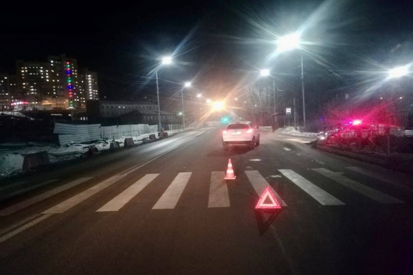 8-летний мальчик тяжело пострадал, попав под колеса иномарки в Иркутске
