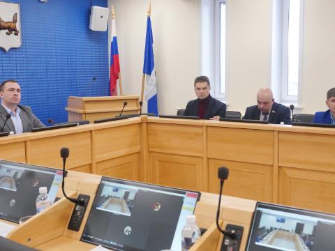 Работу административных комиссий муниципалитетов обсудили в ЗакСобрании Приангарья