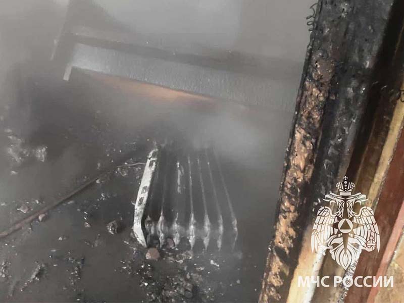 Женщину спасли на пожаре в частном доме в Тайшете