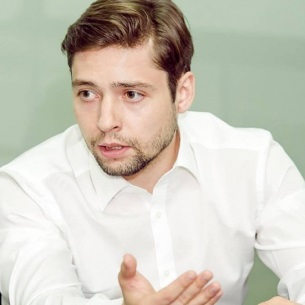 Иркутский депутат Якубовский предложил коллегам подтянуть английский