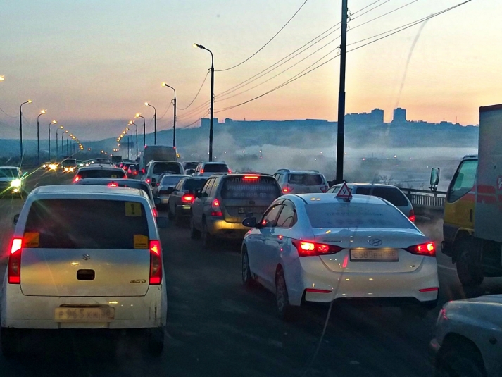 Десятибалльные пробки образовались на дорогах Иркутска вечером 29 ноября