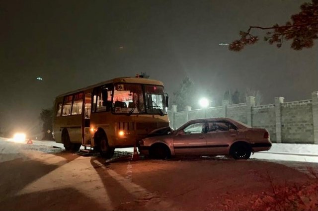 ДТП с участием школьного автобуса произошло в Иркутском районе