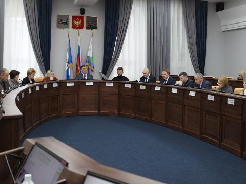 Мэр Иркутска провел заседание оперативного штаба по поддержке семей военнослужащих