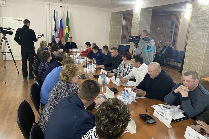 Игорь Кобзев провел встречу с главами муниципалитетов Тайшетского района