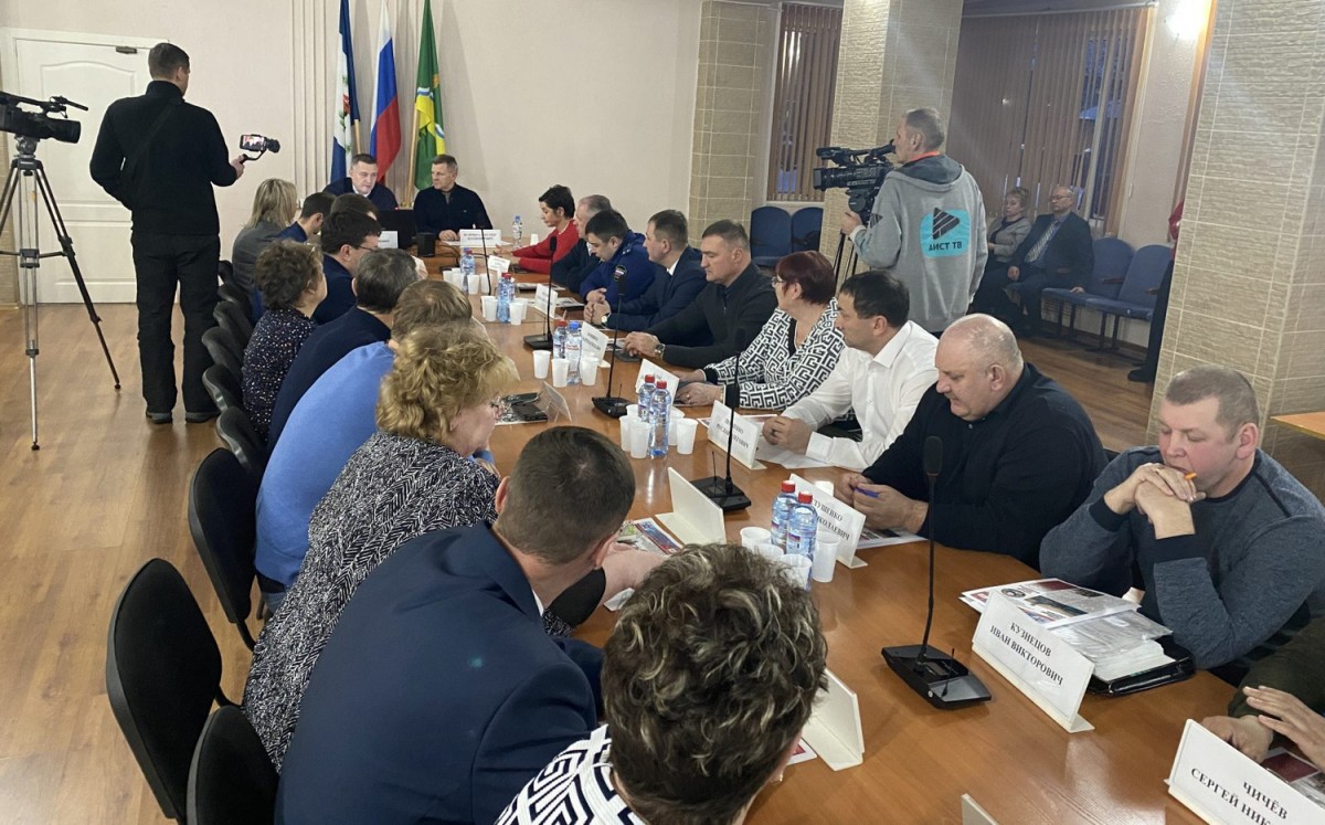 Губернатор Иркутской области провел встречу с главами поселений Тайшетского района