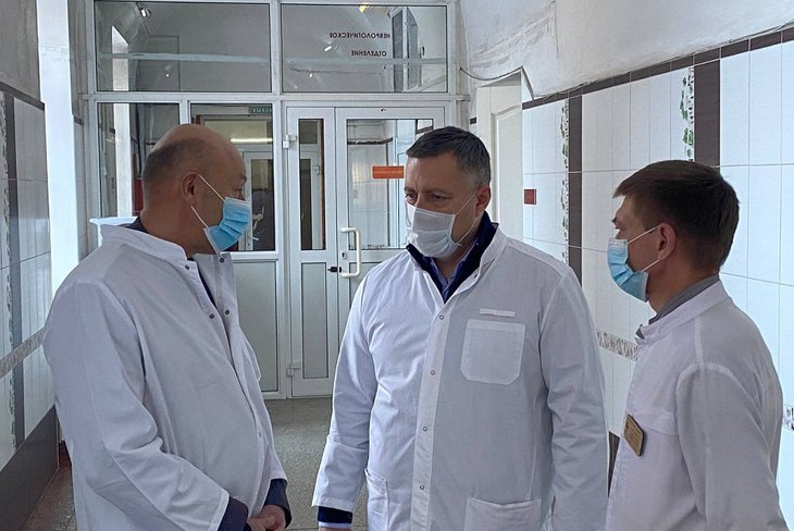 Игорь Кобзев посетил раненых участников СВО в Иркутском военном госпитале