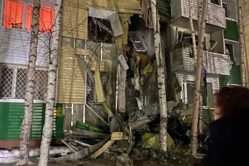 Обрушился подъезд жилого дома в Нижневартовске из-за взрыва газа