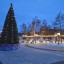 Общественные пространства в Октябрьском округе Иркутска украшают к Новому году