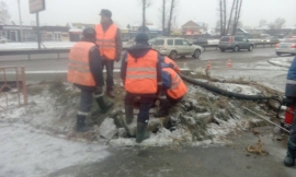 В Иркутске из-за аварии на трубопроводе без холодной воды остались школа, детсад и 400 домов