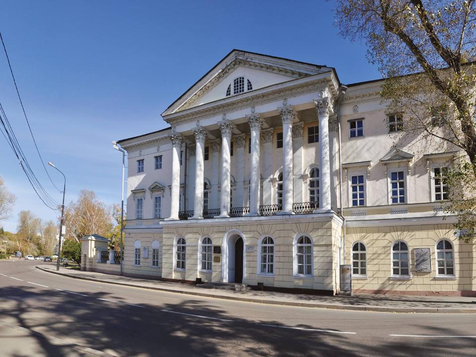 Белый дом – резиденция генерал-губернатора Восточной Сибири