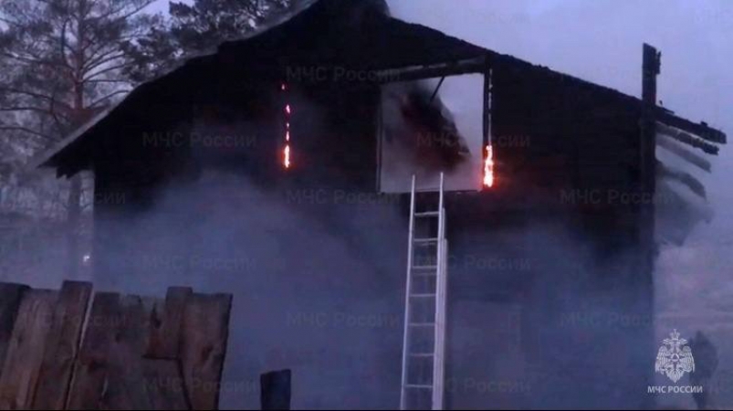 Трое детей погибли на пожаре в частном доме в Иркутском районе