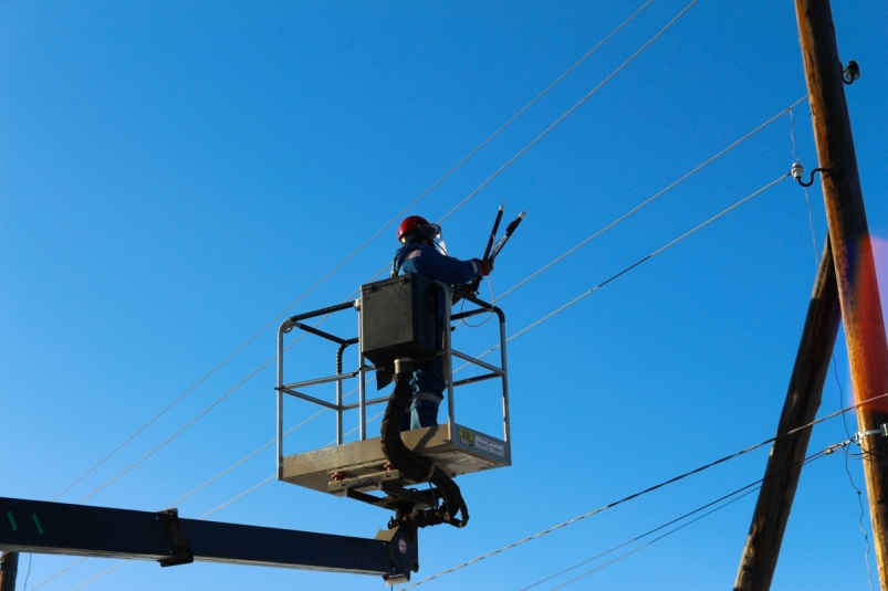 Электричество отключили в Октябрьском районе Иркутска из-за нарушения работы сети