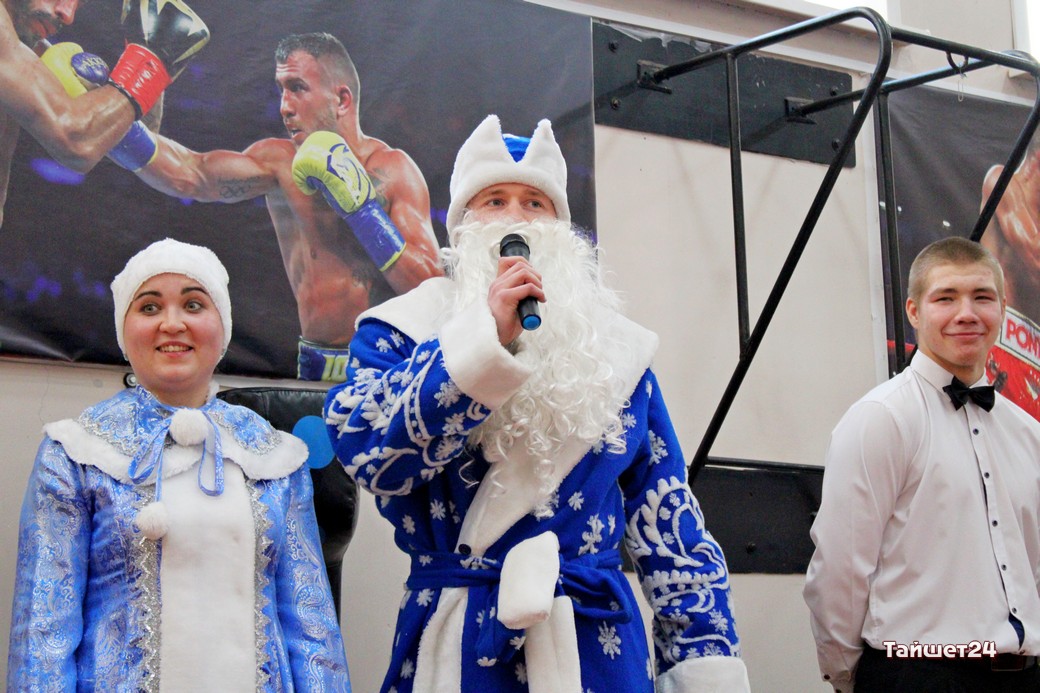 В Тайшете прошли боксёрские турниры на призы Деда Мороза
