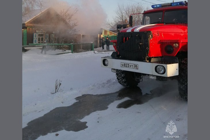 В Усть-Илимске при пожаре в садовом доме погиб мужчина
