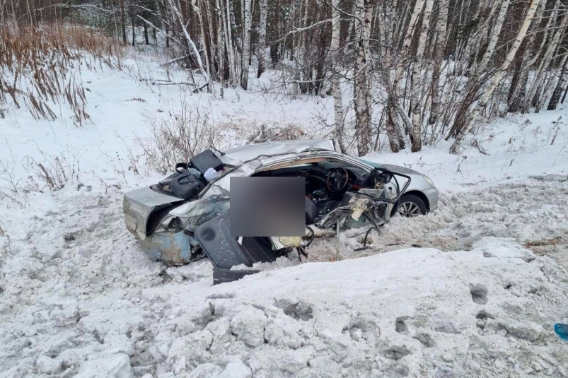 Два человека погибли в ДТП с легковушкой и большегрузом на трассе "Сибирь" вблизи Тулуна