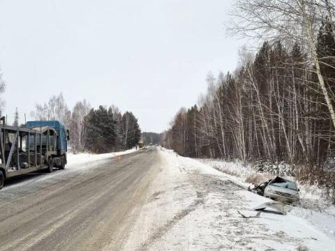 В Тулунском районе на трассе "Сибирь" в ДТП погибли два человека