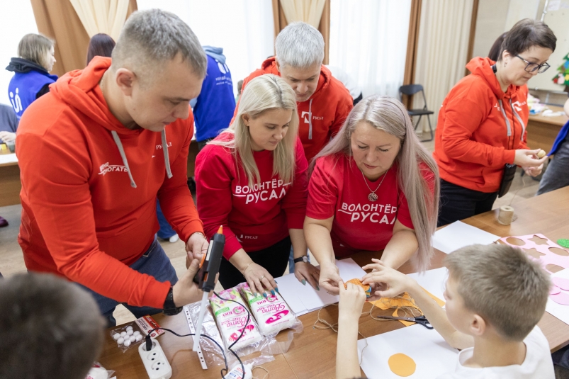 30 сотрудников приняли участие в благотворительном Новогоднем марафоне РУСАЛа в Шелехове