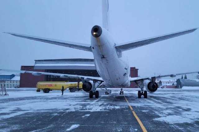 Вылетевший из Иркутска в Читу самолет вернулся в аэропорт из-за неполадок