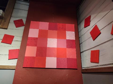 В Арт-галерее «Диас» пройдет ФИНИСАЖ выставки «Красный Квадрат»