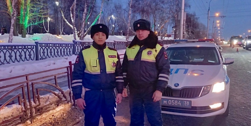 В Иркутске поощрят сотрудников Госавтоинспекции и водителя аэролодки, которые помогли спасти студентку