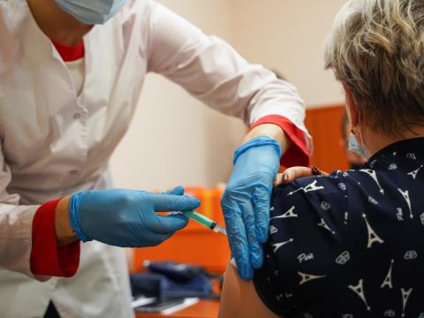Жителям Иркутской области рекомендуют поставить прививку от кори