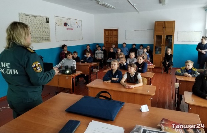 Для школьников в Венгерке провели уроки безопасности