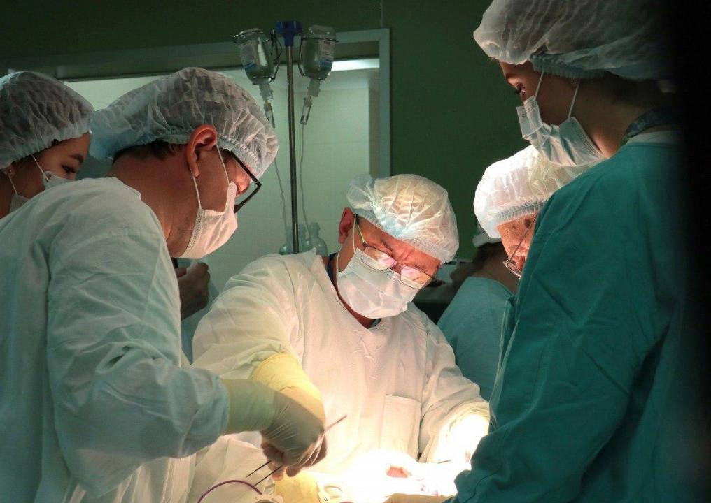 В Иркутске хирурги провели операцию по созданию искусственного пищевода 8-летнему ребёнку