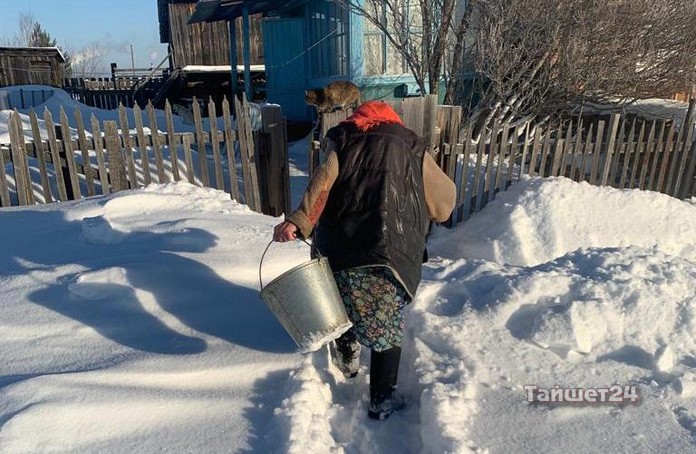 Железнодорожники помогли жителям Берёзовки в снегоборьбе