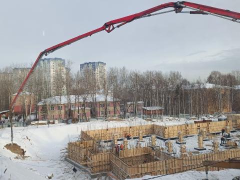 Администрация Иркутска ежедневно контролирует ход строительства учебного блока школы № 75