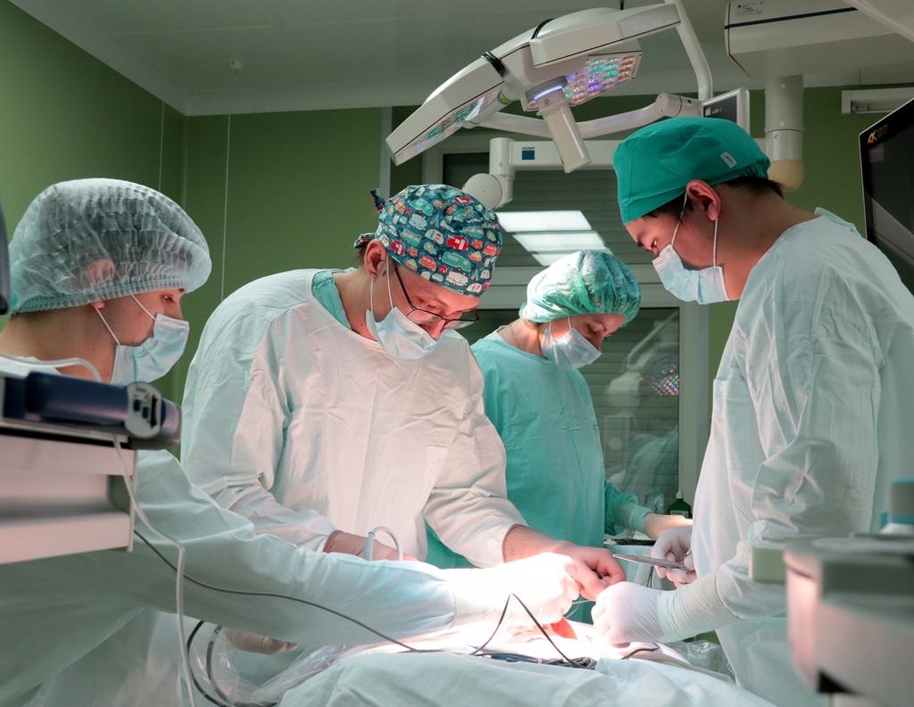 В Иркутске впервые провели редкую операцию по коррекции аномалии развития почки у новорожденной девочки