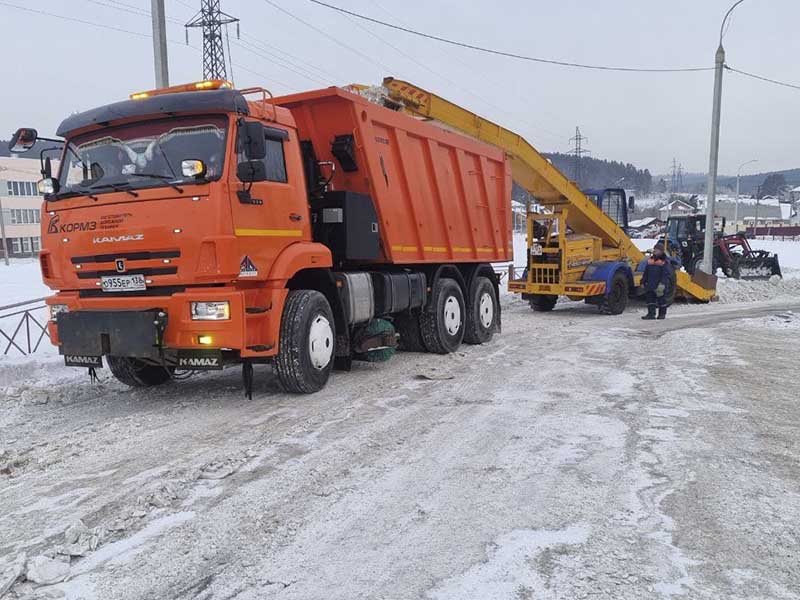 Почти 15 тысяч тонн снега вывезли с улиц Иркутска с начала недели