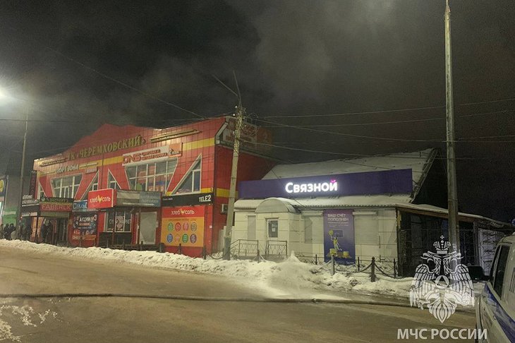 Ночью 6 февраля в Черемхово горел торговый центр