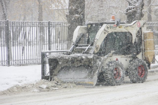 Трассу в Бодайбинском районе очистили от снега по требованию прокуратуры